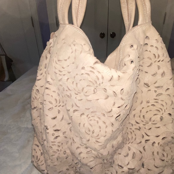 Errelleventidue (Italian) Leather Flowered Purse - Picture 4 of 6